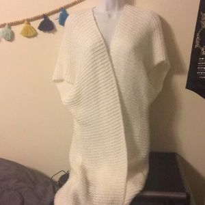 Lauren Conrad one size sweater